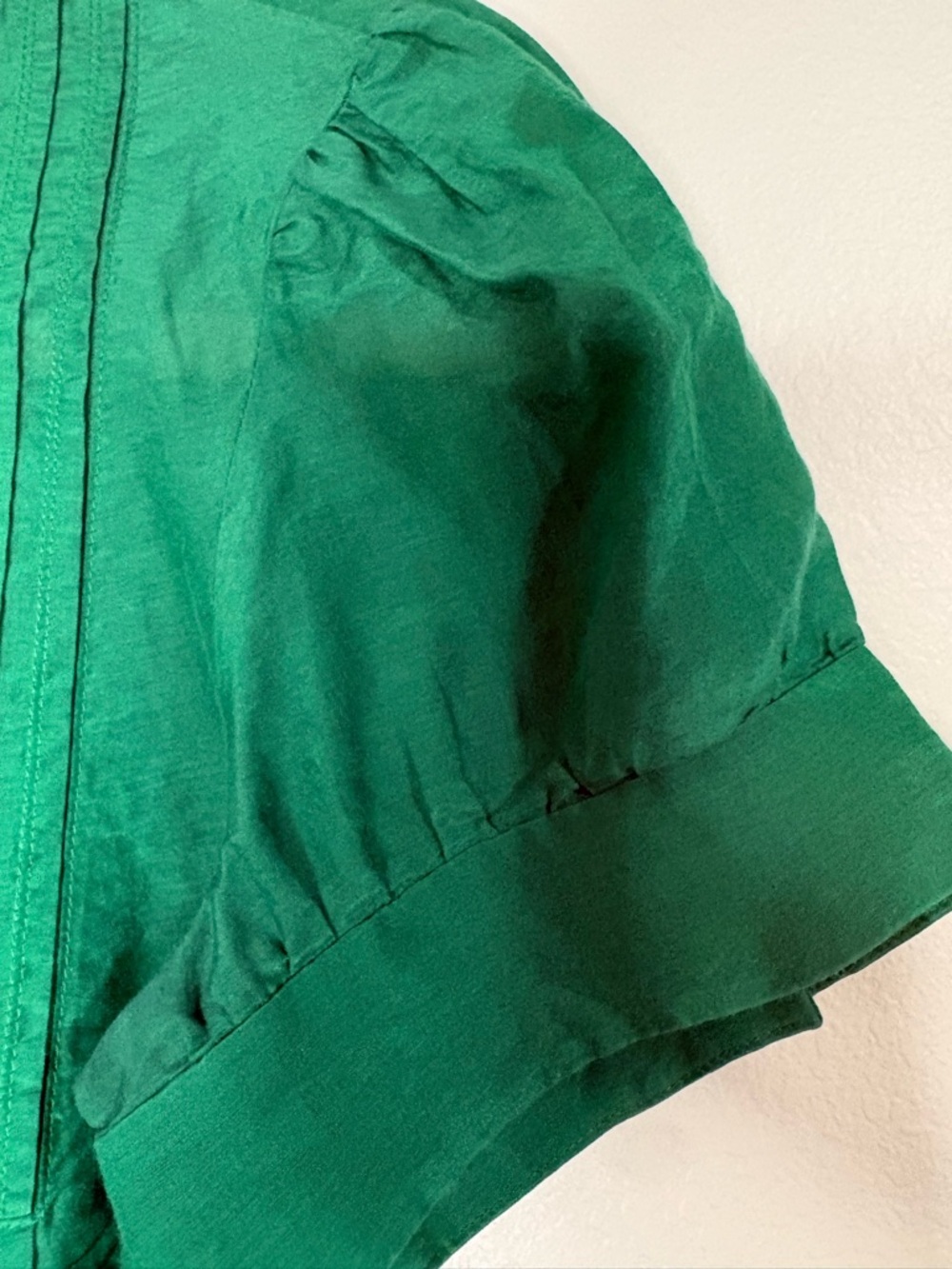 Banana Republic Emerald Green Pintuck Button Blouse - Picture 2 of 7